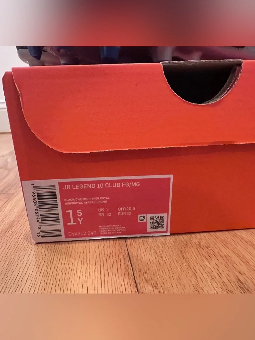 NEW IN BOX Nike Jr Legend 10 Club FG/MG youth soccer cleats 1.5Y